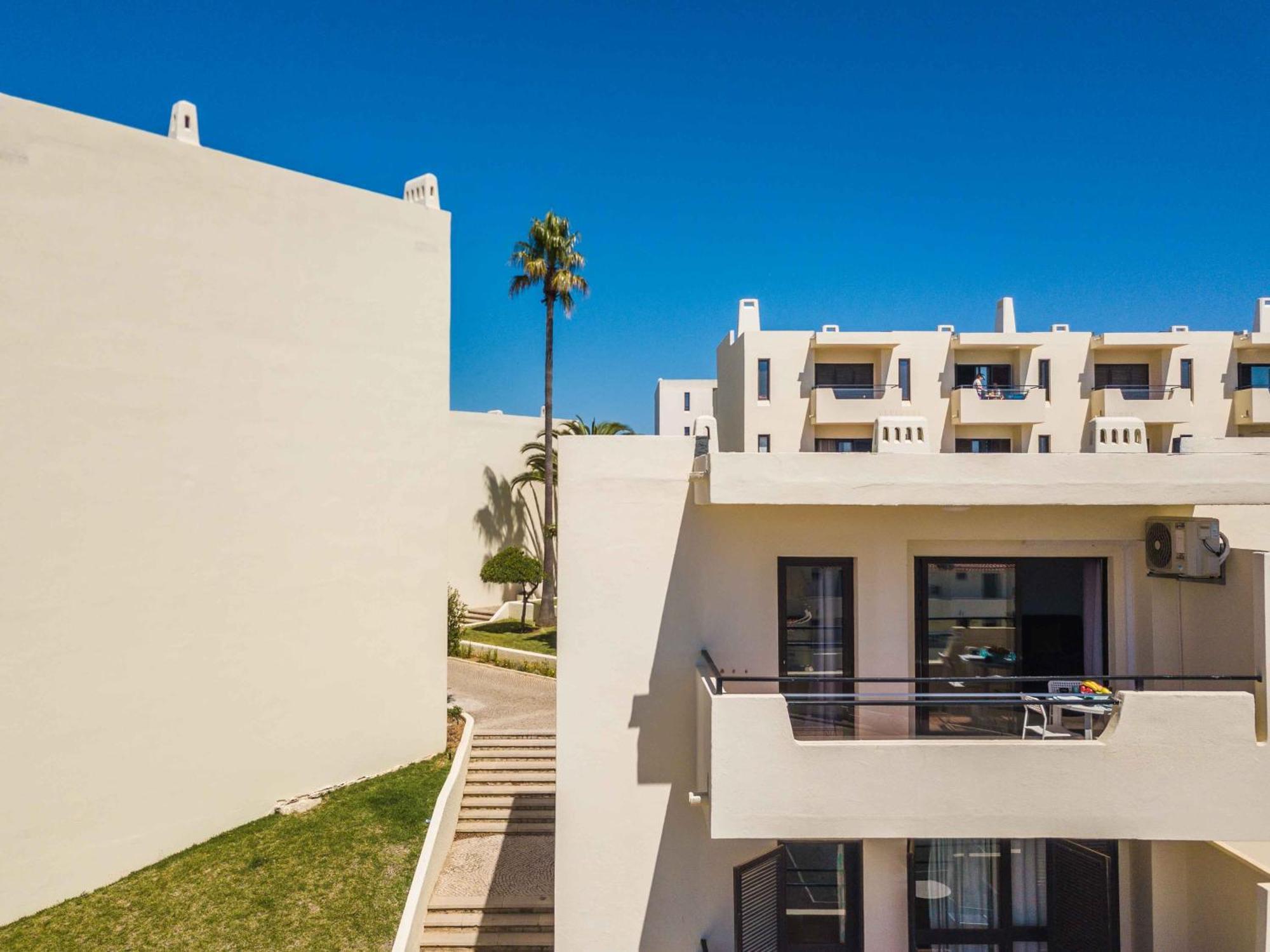 White T1 - Ocean View Apartment Albufeira Exterior photo